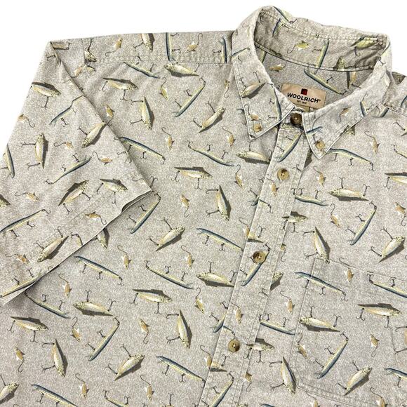Woolrich Camp Shirt Mens XL Short Sleeve Tan Fishing Lures Button Down Stretch - Picture 1 of 16